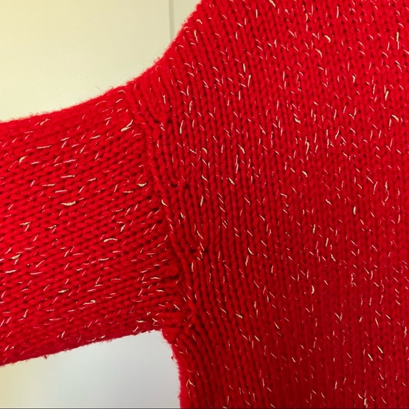 7 Tops $25/American Eagle Outfitters Vintage Scoop Neck Red&Gold Sweater.Med - Picture 8 of 9